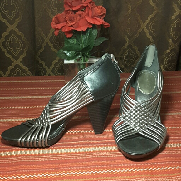 2/$10⚃STUDIO PAOLO heel sandals pewter gray 8 - Picture 2 of 6